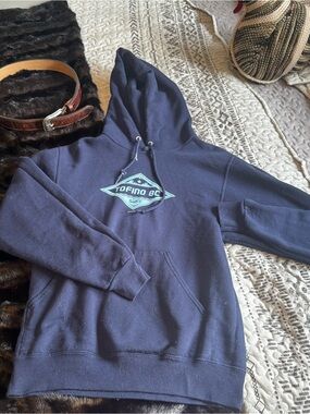 Tofino BC Navy Hoodie 💙🤠 | Size S | Fall 🌊🍂